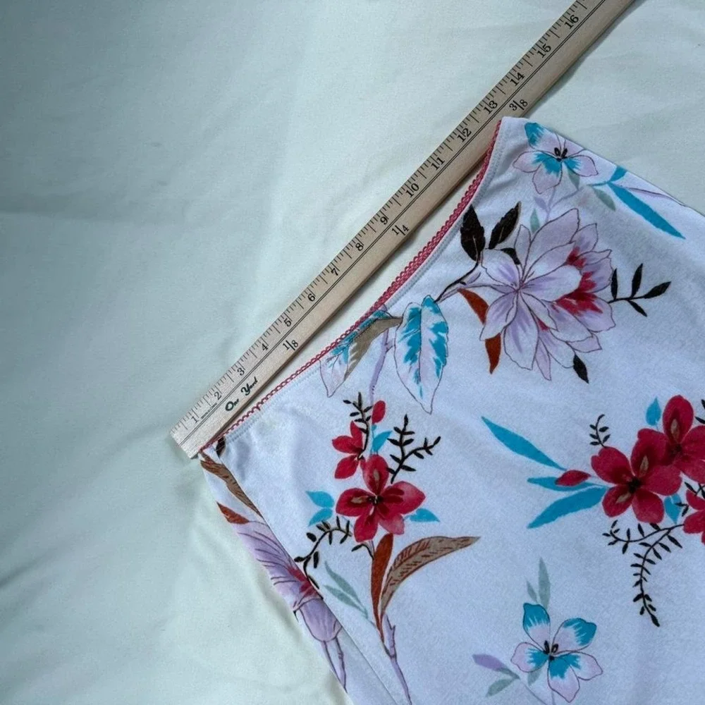 Floral midi skirt  trixxi floral‎ midi skirt medium